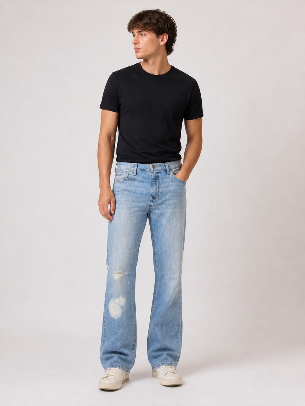 Reclaim Bootcut Light Wash Jeans Distressed 5 Pocket 35x32